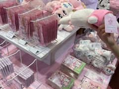 -梅龙镇广场