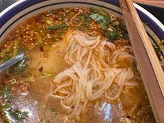 -云阿蛮云南生烫牛肉米线(奉贤路店)