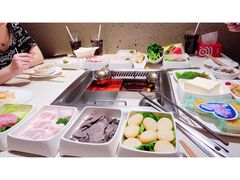 -海底捞火锅鲜切牛肉主题店(长寿路店)