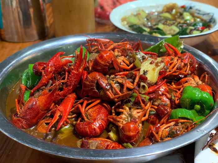 阿百龙虾土菜馆-"比北京的便宜也新鲜,合肥出差,特意到蚌埠.