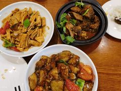 炖牛肉-北平小馆·烤鸭·家常菜(磨房北里店)