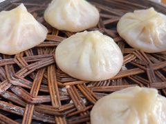 -老字号眼镜子煎包汤包店