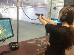 -都市枪神实弹射击俱乐部