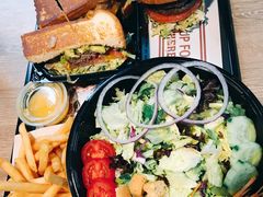 -The Habit Burger Grill 哈比特汉堡(复兴soho店)