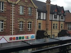 -钟书阁(松江泰晤士小镇店)