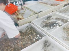 -拉威海鲜市场