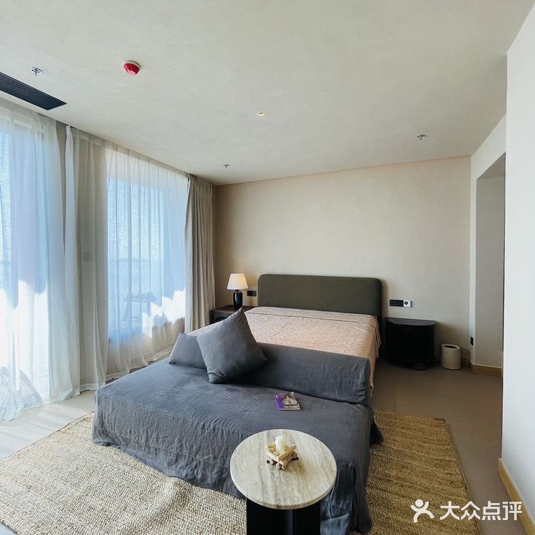 会带每一任来的悬崖海景餐厅