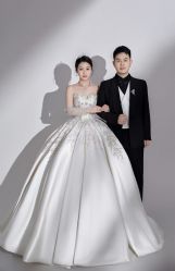 -喜爱高定婚纱摄影