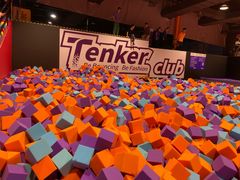-Tenker Club弹刻极限主题公园 · 蹦床 · 团建 · 生日派对(大关店)