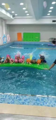 -乐悠游亲子游泳俱乐部