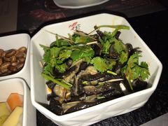 无骨鸡爪-虾胡闹·澳洲小龙虾·烧烤(福田鲨鱼店)