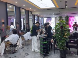 -藤野造型烫染·漂发