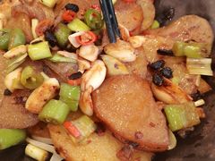 -鑫巴蜀小镇 · 水煮鱼专研店(玉桥店)