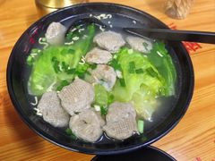 牛肉饼汤蟹黄面-汕尾小吃铜盘推(埔尾篮球场店)