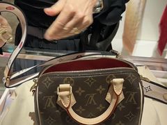 -乐蓬马歇百货公司(Rive Gauche)