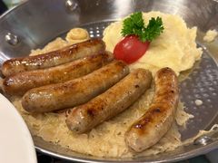 纽伦堡香肠配酸菜土豆-申德勒加油站西餐厅(太仓店)