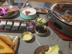 -围炉肉舍•炭烤活鳗•丹东海鲜烤肉(步行街店)