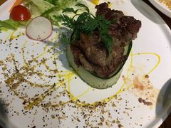 黑胡椒煎美式小牛肉厚切佐沙律-江南果道西餐厅(北京路店)