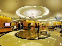 -深圳富苑皇冠假日套房酒店