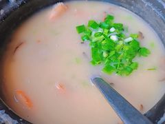 招牌鲜虾粥-颐和•海鲜砂锅粥•啫啫煲(奥林匹克广场店)