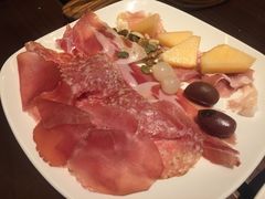 -恰餐厅及酒吧 CHAR Bar & Grill (北京丽都皇冠假日店)