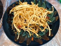 皮蛋拌馓子-沈记烧烤海鲜(江汉二路店)