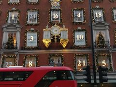 -The Diamond Jubilee Tea Salon at Fortnum & Mason