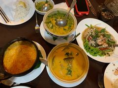 -Neary Khmer Restaurant