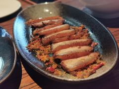 烤脆皮（土）猪肉-中8楼风尚云南菜(颐堤港店)
