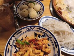 -洱火云南酸菜牛肉火锅(石景山当代商城店)