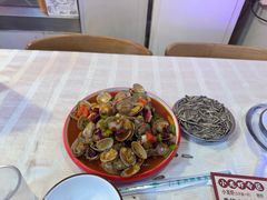 香辣花甲-海盗船. 龙虾烧烤. 酒馆