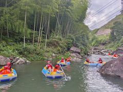-江南大峡谷漂流