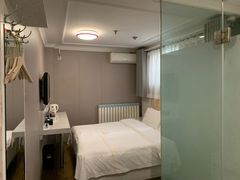 -德全心悦酒店(北京金台路地铁站店)