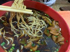 -小龙大肉面馆
