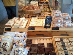 面包甜点陈列柜-BreadTalk面包新语(龙之梦购物中心莘庄店)