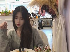 -FLOVIE FLORIST CAFE