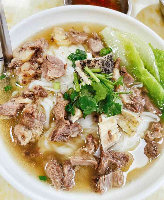 化州颜勇牛腩(黄岐店)-"黄岐中学对面的化州粉店,下午逛嘉洲广场,.