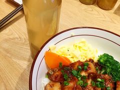 香鸡翅饭配竹蔗水。-牛楠楠·香港牛腩茶餐厅(永旺店)