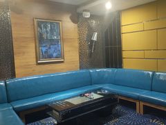 -蓝尊量贩(黄河路店)