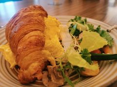 班尼迪克蛋牛油果素餐-玲婧胡同·生日蛋糕·餐厅(嘉里城店)