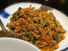 打抛豬肉包菜-金厨泰国餐厅·全泰籍厨师料理(拱北店)