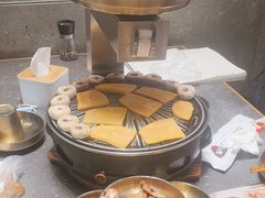 -草家酱蟹炭火烤肉店(珲春南路二店)
