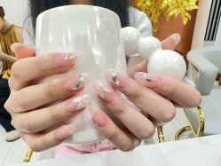 -雅洁美甲美睫