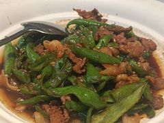 -阿瓦山寨·湘菜现炒·剁椒鱼头王(咸阳总店)
