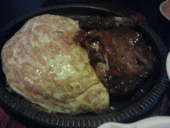 铁板黑椒牛仔骨蛋包饭-蜜室和风洋食概念餐厅(南田路店)