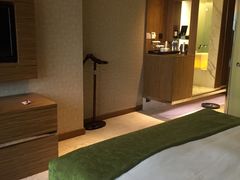 -上海滴水湖皇冠假日酒店