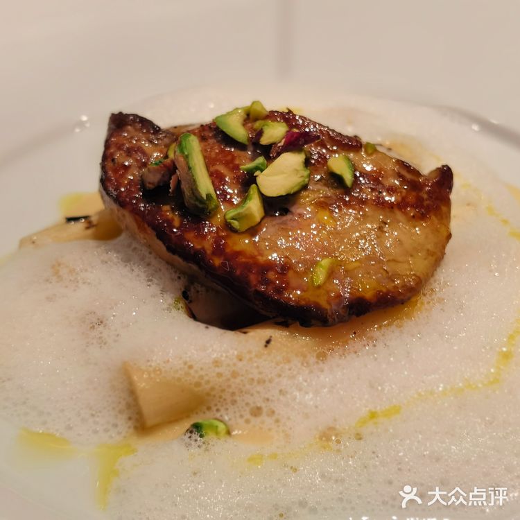 我还是愿意称偲厨为成都法餐综合第一！因为这两个人[得意]