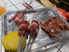 -喜悦小串丹东小黄牛海鲜烧烤大排档(民主广场店)