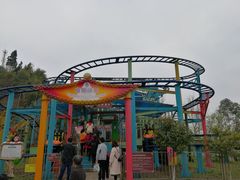 -美心红酒小镇游乐园