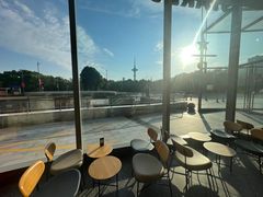 -星巴克臻选(盐城金鹰聚龙湖店)